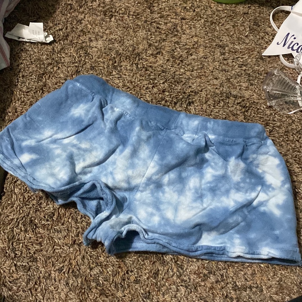 Shorts - Picture 2 of 2